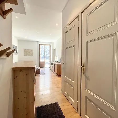 Chamonix: 43m², 2 Chambres, Centre-ville Avec Balcon, Parking Et Wifi - Fr-1-507-75 *